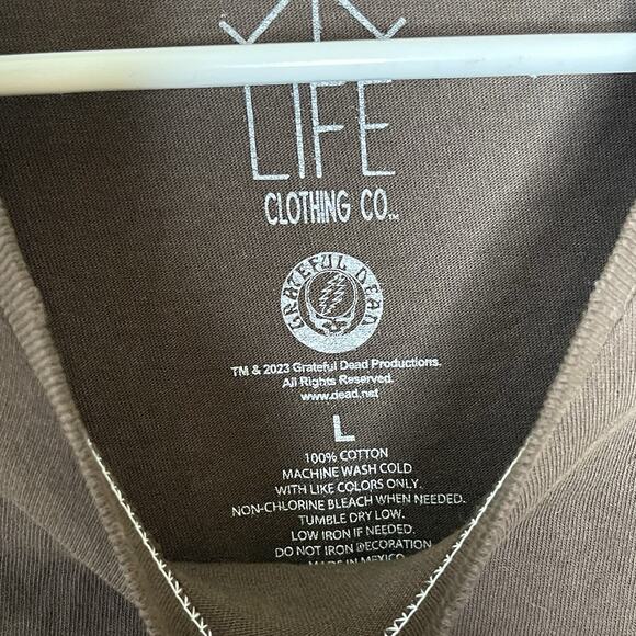 Life Clothing Co. GRATEFUL DEAD Brown Winged Skeleton Band T Shirt Distressed L - Picture 7 of 9